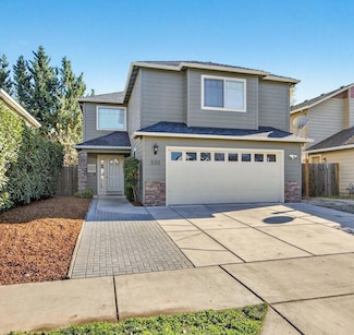 630 Spring Valley Dr, Medford, OR 97501