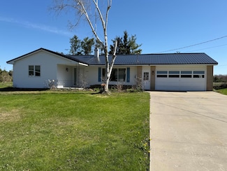 638 Snow Apple Ct, Cheboygan, MI 49721