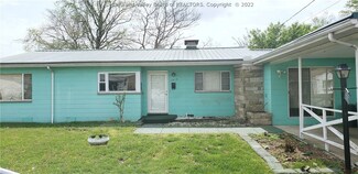 1414 Sattes Cir, Nitro, WV 25143