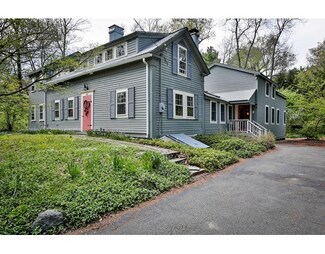 40 Lovers Ln, Harvard, MA 01451