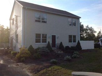 9 County Rd, Rochester, MA 02770