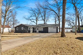 9886 Lake Mist Dr, Grasston, MN 55030