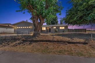 13015 Gregory Ave, Tulare, CA 93274