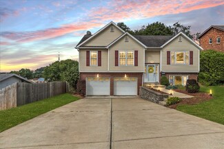 651 Edward Dr, Carnegie, PA 15106