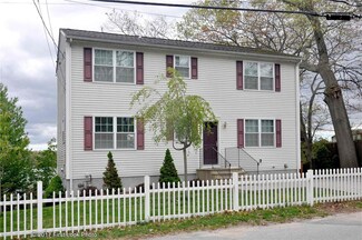 336 Lake Shore Dr, Warwick, RI 02889