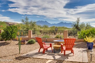 2584 E Josephine View Dr, Green Valley, AZ 85614