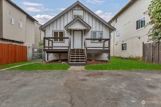 10325 Midvale Ave N, Seattle, WA 98133