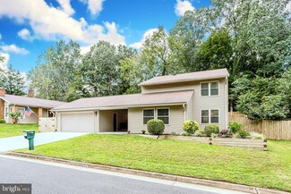 17 Middleton Ln, Sterling, VA 20164