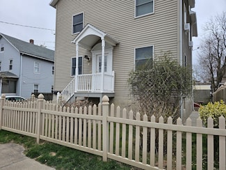 59 Harbor St Unit 2, Stamford, CT 06902