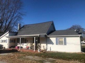 202 W College St, Kempton, IN 46049