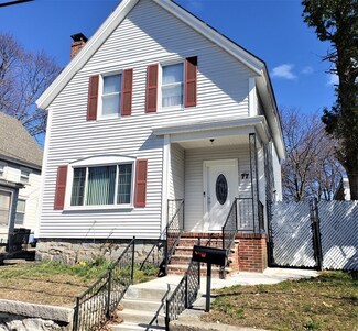 77 Arnold St, Methuen, MA 01844