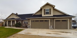 1940 Dove Crossing Ln, Emmett, ID 83617