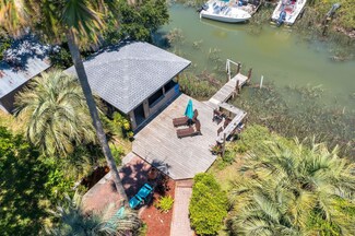 686 Windward Ct, Charleston, SC 29412