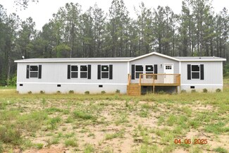 818 White Pond Rd, Williston, SC 29853