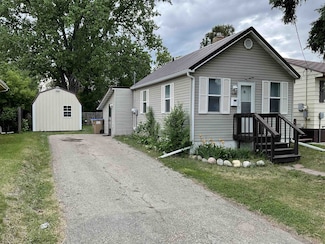 525 12th St NW, Minot, ND 58703