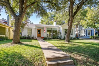 2121 Weatherbee St, Fort Worth, TX 76110