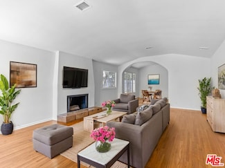 2148 Veteran Ave, Los Angeles, CA 90025