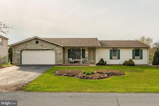 149 Country Dr, Denver, PA 17517