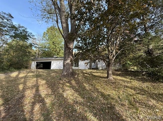 12 Smith Ln, New Florence, MO 63363