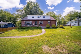 18 Gerow Ln, New Windsor, NY 12553