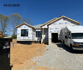 2222 Pine Tree Ln, Union Township, IN 47143