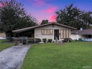 601 Shepley Dr, Saint Louis, MO 63137