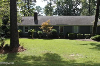 530 Woodfield Rd, Whiteville, NC 28472