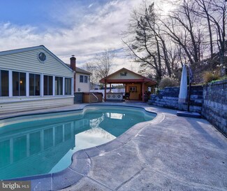 1001 Plover Ct, Halethorpe, MD 21227