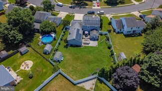 6 S Mars Ct, Sewell, NJ 08080