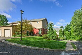 2 Rose Ct W Unit E, Great Barrington, MA 01230