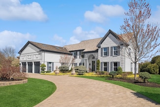 2330 Mohawk Ln, Glenview, IL 60026