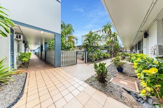 1550 Rycroft St Unit 212, Honolulu, HI 96814