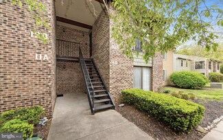 10B W Bluebell Ln, Mount Laurel, NJ 08054