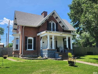107 N Division St, Du Quoin, IL 62832
