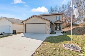 616 E Menard St Unit 1, Riverton, IL 62561