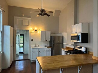 3323 Dauphine St, New Orleans, LA 70117