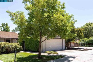 724 Augusta Dr, Moraga, CA 94556