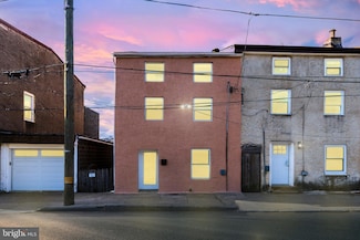 4664 Canton St, Philadelphia, PA 19127
