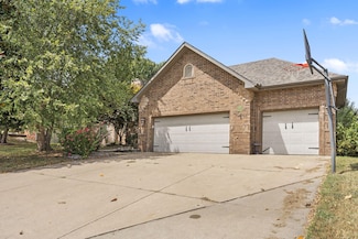 2069 Preakness Dr, Nixa, MO 65714