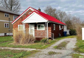 508 S Main St, Flora, IL 62839