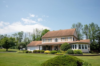 5 Willow Way, Morrisonville, NY 12962