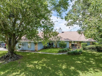 2138 SE Herron Ave, Port Saint Lucie, FL 34952