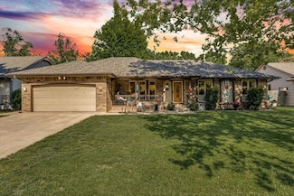 250 N Woodchuck St, Wichita, KS 67212