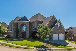 5062 Dover St, Springdale, AR 72764