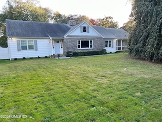 87 Bartina Ln, Stamford, CT 06902