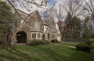 531 E Mermaid Ln, Glenside, PA 19038