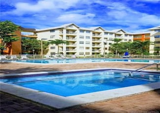 8373 Lake Dr Unit 201, Doral, FL 33166