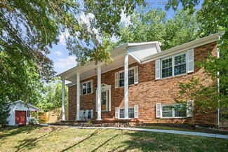 1061 Circle Rd, Charleston, WV 25314