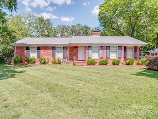 5411 Valley Forge Rd, Charlotte, NC 28210