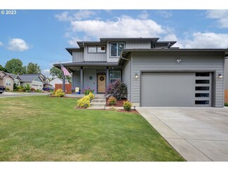 735 E Cedar Ave, La Center, WA 98629